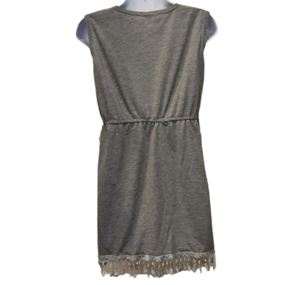 Gray Wrap Leaf Tassle Top - Picture 4 of 4